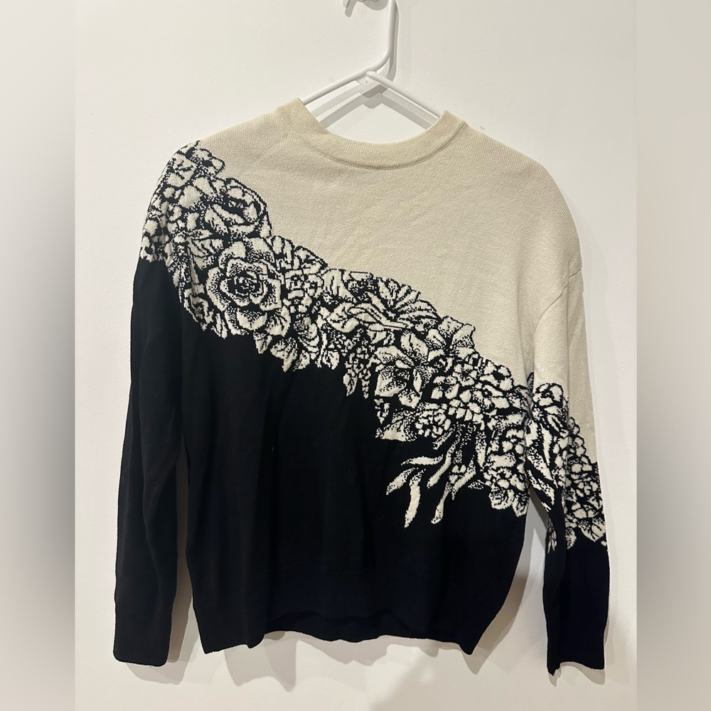 St. John Collection By Marie Gray Floral Sweater Size L